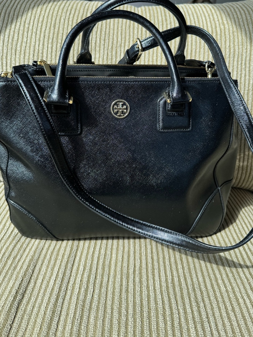 Tory Burch Robinson Double Zip Tote - Saffiano Leather - Picture 12 of 16